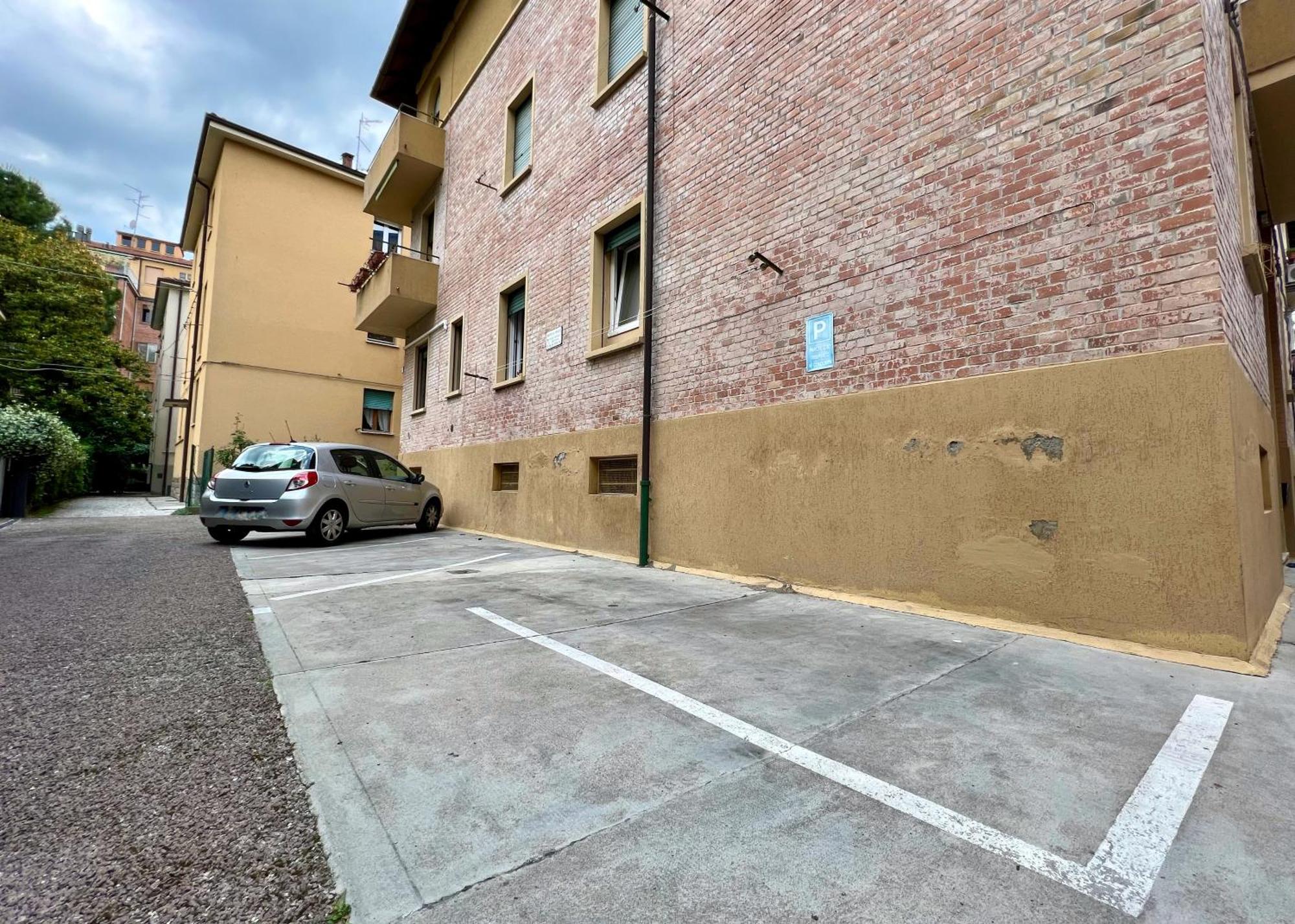 Charming Apartment Near Saragozza Bolonia Exterior foto