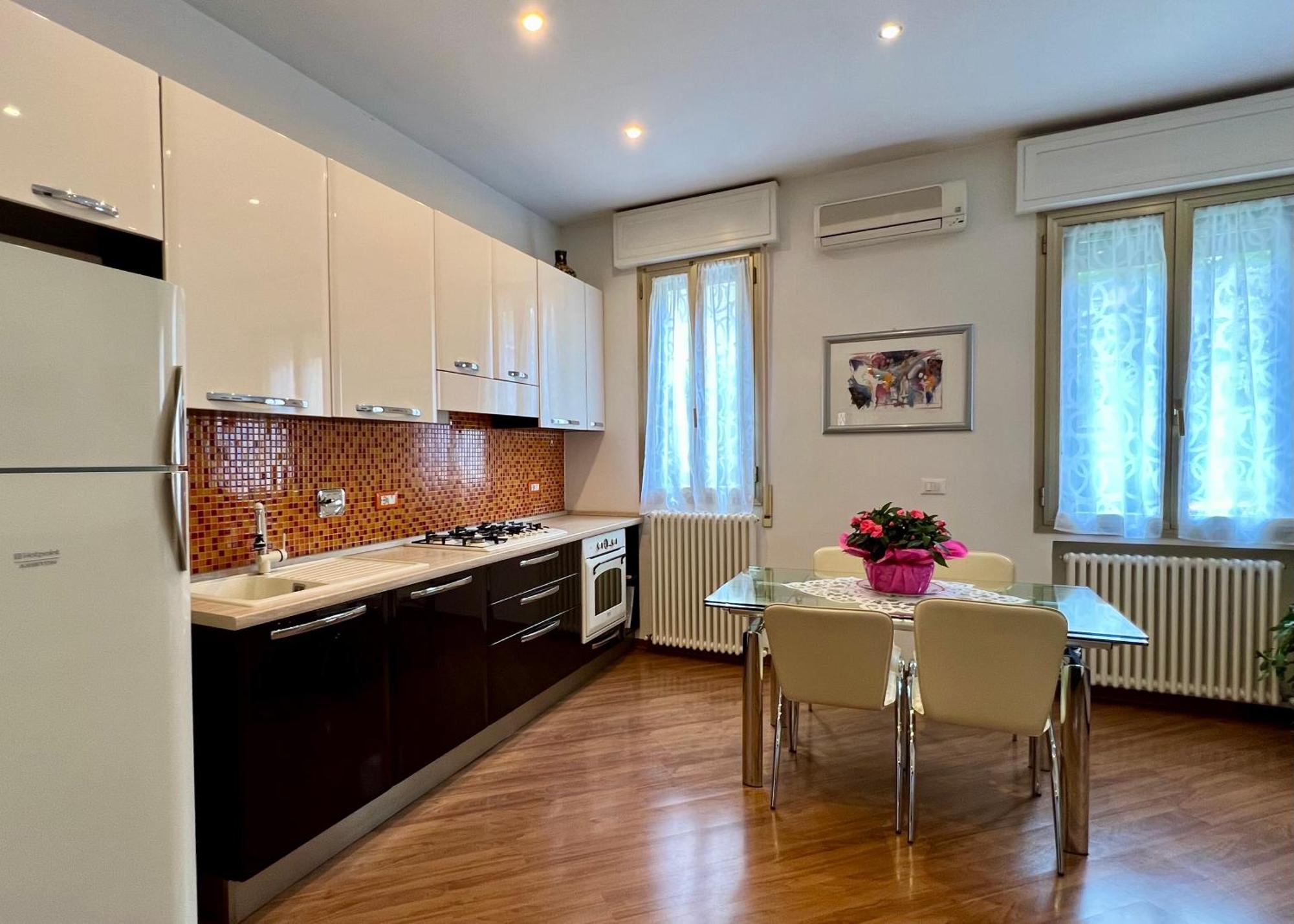 Charming Apartment Near Saragozza Bolonia Exterior foto